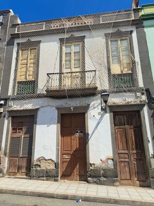 Foto 2 de Casa en venda a calle Hernán Pérez de Grado de 16 habitacions i 508 m²