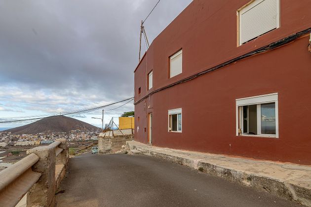 Foto 2 de Venta de casa en calle Montaña de Guia de 4 habitaciones y 269 m²