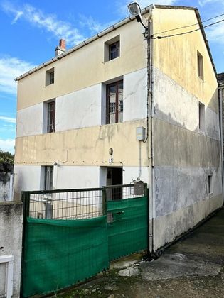 Foto 1 de Casa en venda a Burela de 5 habitacions i 150 m²