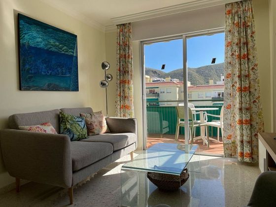 Foto 1 de Alquiler de piso en Los Cristianos - Playa de las Américas de 3 habitaciones con terraza y piscina