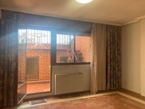 Foto 1 de Piso en venta en Centro - Valladolid de 2 habitaciones con terraza y garaje