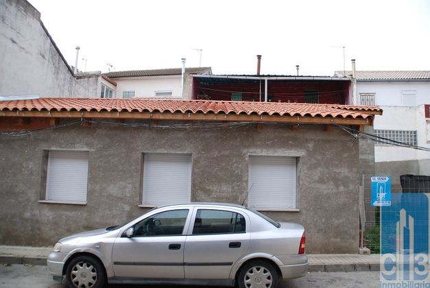 Foto 1 de Venta de casa en Monzón de 3 habitaciones con terraza y jardín