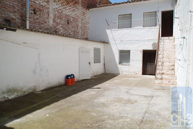 Foto 1 de Casa en venda a Albalate de Cinca de 5 habitacions amb jardí i balcó
