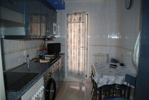 Foto 2 de Pis en venda a Monzón de 4 habitacions amb garatge i balcó