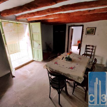 Foto 2 de Venta de casa en Aínsa-Sobrarbe de 4 habitaciones con balcón