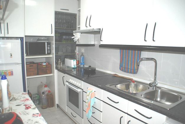 Foto 2 de Pis en venda a Monzón de 2 habitacions amb terrassa i aire acondicionat