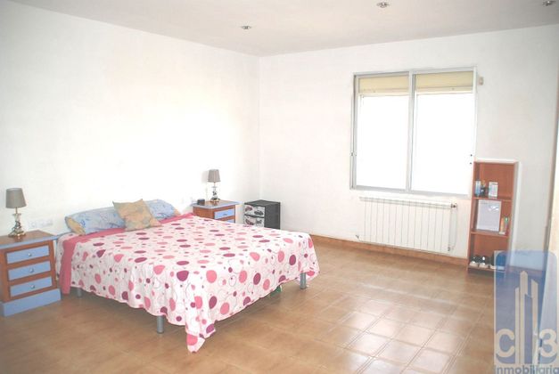 Foto 2 de Venta de piso en Monzón de 3 habitaciones con balcón y calefacción