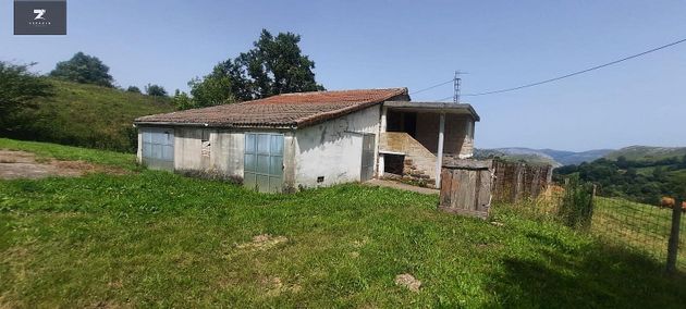 Foto 2 de Venta de casa rural en San Roque de Riomiera de 1 habitación con jardín
