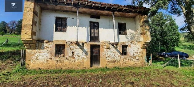 Foto 1 de Casa rural en venda a Villacarriedo de 1 habitació amb jardí