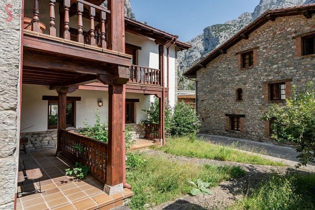 Foto 1 de Casa rural en venda a Peñarrubia de 7 habitacions amb terrassa i jardí