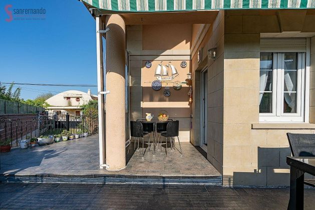 Foto 2 de Xalet en venda a calle Torrelavega de 4 habitacions amb terrassa i garatge