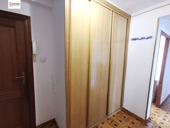 Foto 2 de Piso en venta en Inmobiliaria - Barreda de 3 habitaciones con calefacción y ascensor