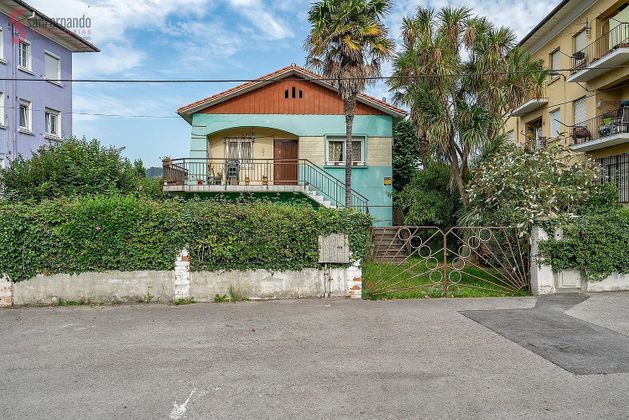 Foto 1 de Xalet en venda a Inmobiliaria - Barreda de 4 habitacions amb terrassa i garatge