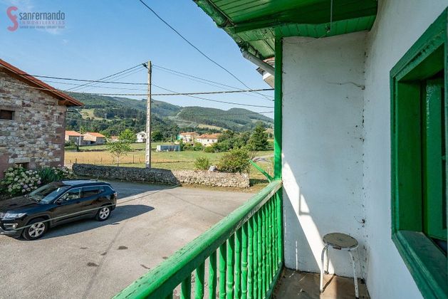Foto 2 de Casa en venta en Puente Viesgo de 3 habitaciones con terraza y balcón