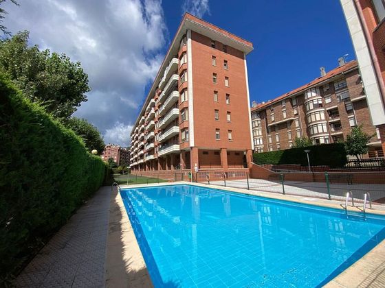 Foto 2 de Àtic en venda a Castro de 3 habitacions amb terrassa i piscina