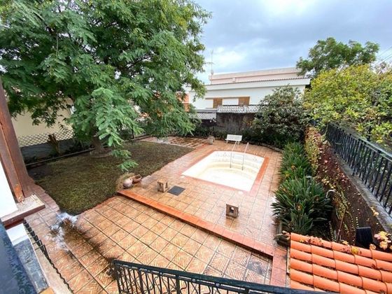 Foto 1 de Casa en venta en Los Alvarados-Fuente los Berros de 6 habitaciones con terraza y piscina