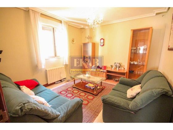 Foto 2 de Piso en venta en Lapice - Larreaundi - Olaberria - Meaka de 3 habitaciones con balcón y calefacción