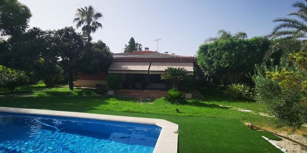 Foto 1 de Xalet en venda a Peña de las Águilas de 4 habitacions amb terrassa i piscina