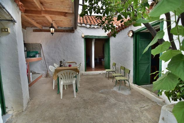 Foto 2 de Casa rural en venta en San Bartolomé de Tirajana interior de 2 habitaciones con terraza y jardín