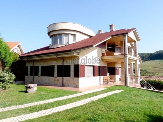 Foto 1 de Casa en venda a Verdicio - Bañugues - Cabo Peña de 5 habitacions amb terrassa i piscina