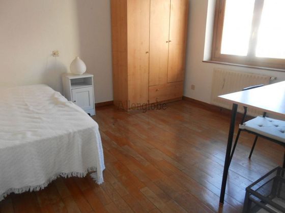 Foto 1 de Pis en lloguer a Santo Domingo de 4 habitacions amb mobles i calefacció