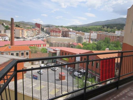 Foto 1 de Piso en venta en Béjar de 3 habitaciones con terraza y ascensor