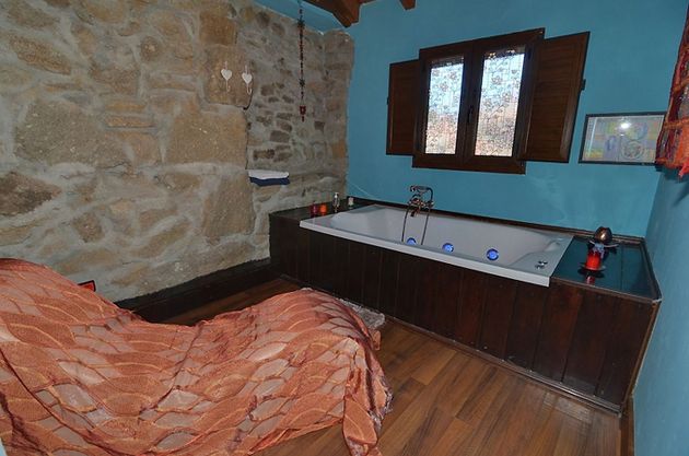 Foto 2 de Venta de casa en Neila de San Miguel de 4 habitaciones con terraza y calefacción