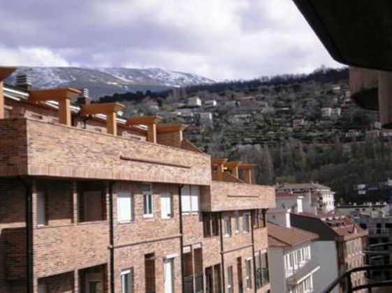 Foto 1 de Piso en venta en Béjar de 4 habitaciones con terraza y calefacción