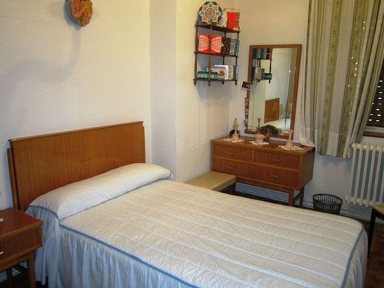 Foto 2 de Piso en venta en Béjar de 5 habitaciones con terraza y calefacción