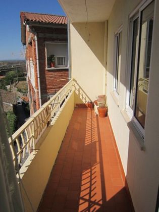 Foto 2 de Piso en venta en Béjar de 5 habitaciones con terraza y balcón