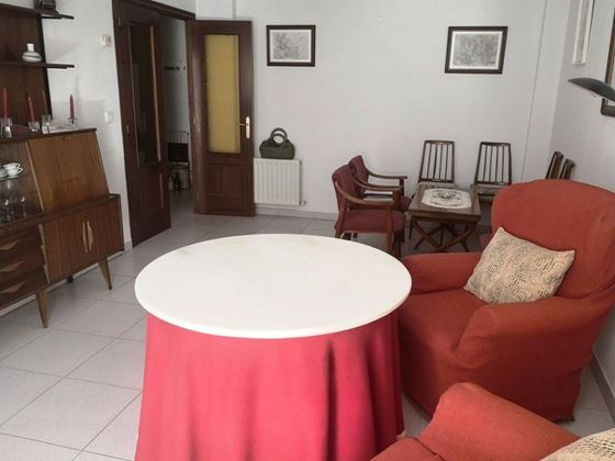 Foto 1 de Pis en venda a calle Mayor de Pardiñas de 3 habitacions amb mobles i balcó