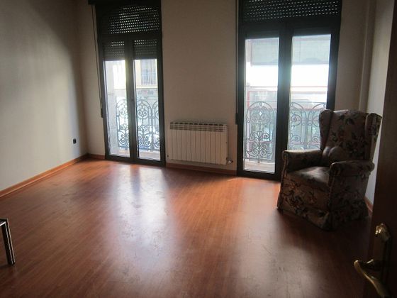 Foto 2 de Piso en venta en Béjar de 3 habitaciones con garaje y balcón