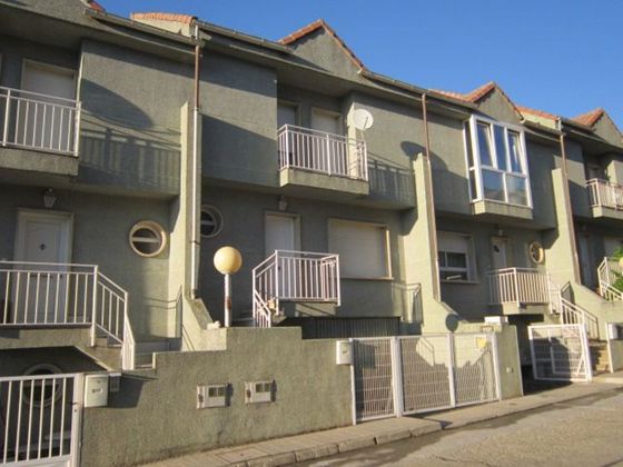 Foto 1 de Casa adossada en venda a Béjar de 5 habitacions amb terrassa i garatge