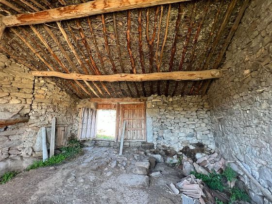 Foto 2 de Casa en venda a Puente del Congosto de 2 habitacions amb jardí