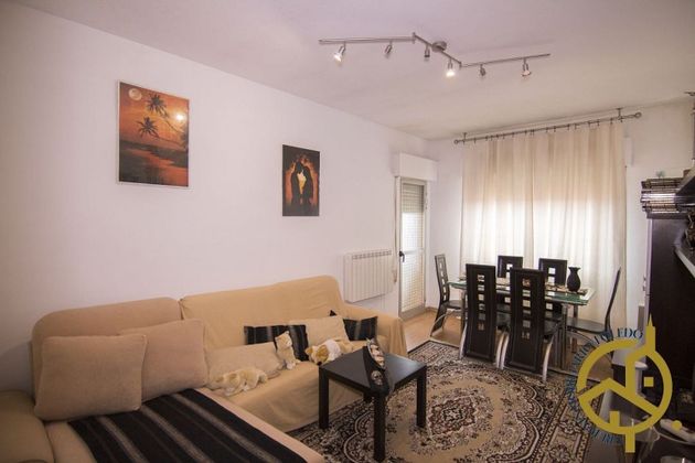 Foto 1 de Piso en venta en Navalmorales (Los) de 3 habitaciones con terraza