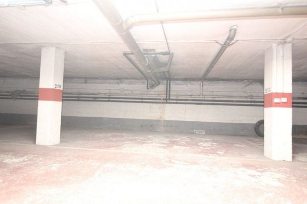 Foto 1 de Garaje en venta en calle Isabel la Católica de 13 m²