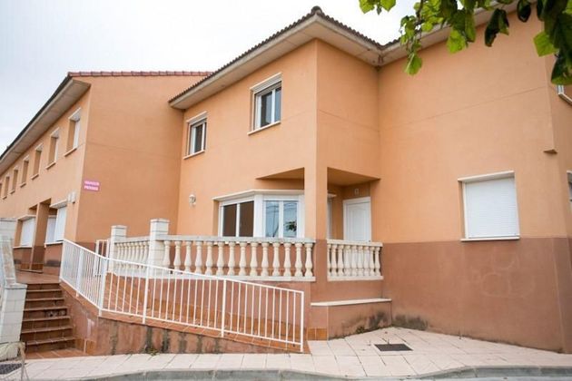 Foto 1 de Casa en venda a Luceni de 3 habitacions amb terrassa