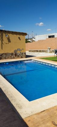 Foto 1 de Venta de casa en calle Canarias de 3 habitaciones con terraza y piscina