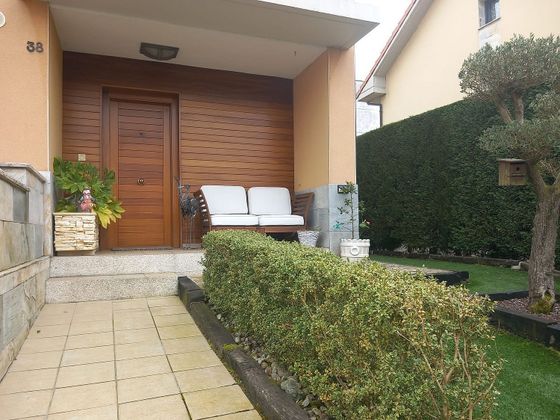 Foto 1 de Casa en venta en Viella-Granda-Meres de 4 habitaciones con terraza y piscina