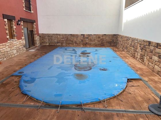 Foto 1 de Venta de casa en Tobarra de 4 habitaciones con piscina y garaje