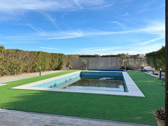 Foto 2 de Xalet en venda a Tobarra de 3 habitacions amb piscina i jardí