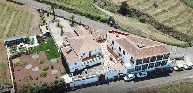 Foto 1 de Casa rural en venda a Sauzal (El) de 3 habitacions amb terrassa i jardí