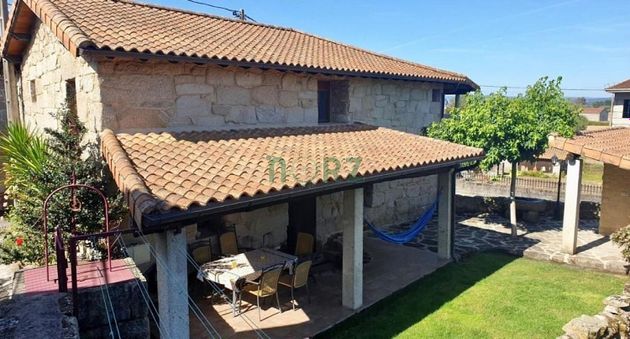 Foto 2 de Casa en venda a Xinzo de Limia de 3 habitacions amb terrassa i jardí