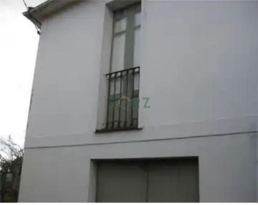 Foto 2 de Chalet en venta en Pereiro de Aguiar (O) de 3 habitaciones con terraza y garaje