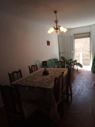 Foto 2 de Xalet en venda a Castrelo de Miño de 4 habitacions amb jardí i balcó
