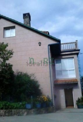 Foto 2 de Chalet en venta en Pereiro de Aguiar (O) de 5 habitaciones con terraza y garaje