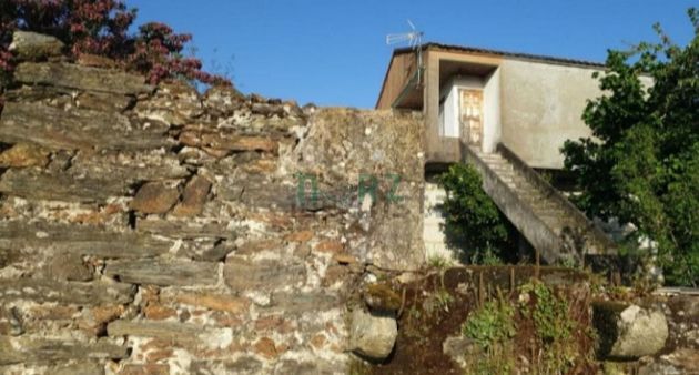 Foto 2 de Casa en venda a Castrelo de Miño de 5 habitacions amb terrassa i jardí