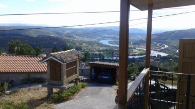 Foto 1 de Xalet en venda a Amoeiro de 3 habitacions amb terrassa i jardí