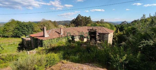 Foto 2 de Chalet en venta en Carballiño (O) de 4 habitaciones con terraza y jardín
