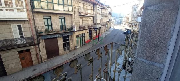 Foto 1 de Pis en venda a Ribadavia de 4 habitacions amb balcó